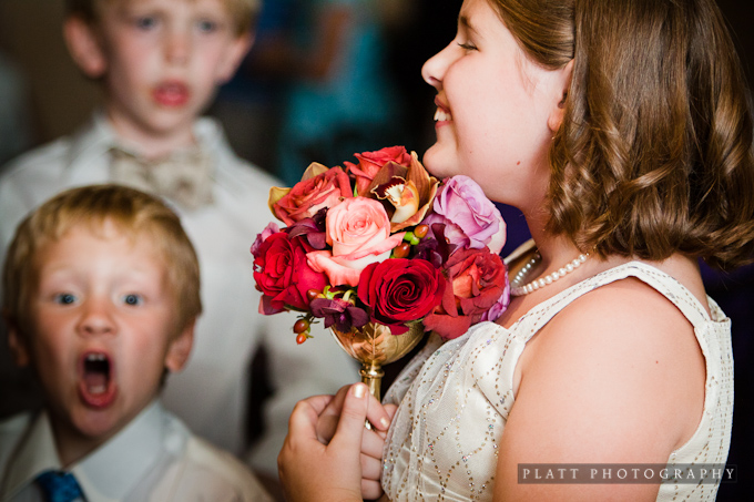 Phoenix-Mesa-Arizona-LDS-Wedding-9 Catching the bride's flowers.