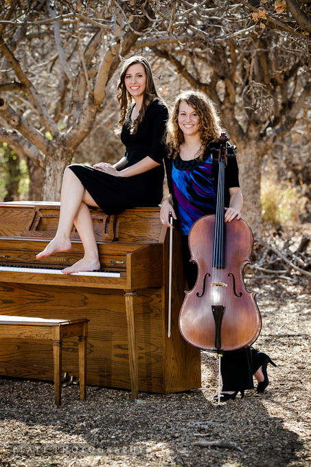 Senior portraits of twins in Chandler Arizona Desert (1)