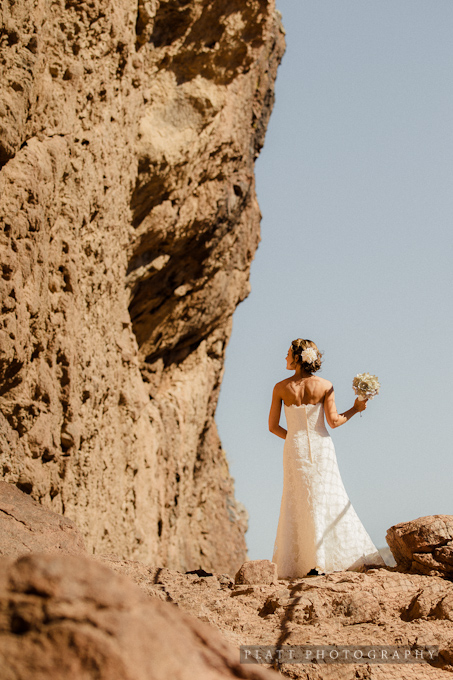Wedding Photography on Camelback Mountain in Scottsdale Arizona (5) A Wedding on the top of camelback mountain in scottsdale arizona. (5)