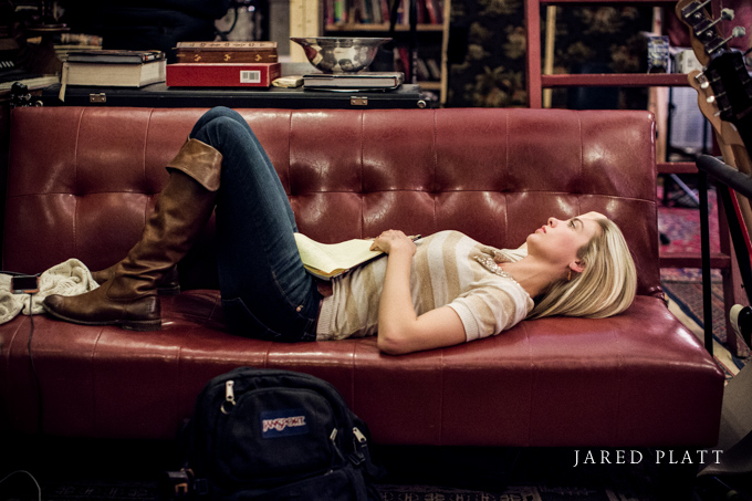 Documentary photographs of Mindy Gledhill in the recording studio in Nashville (7)